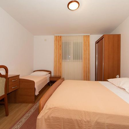 Apartmani Biser Tučepi Eksteriør billede
