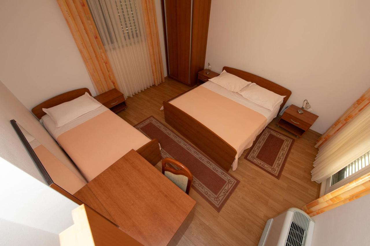 Apartmani Biser Tučepi Eksteriør billede