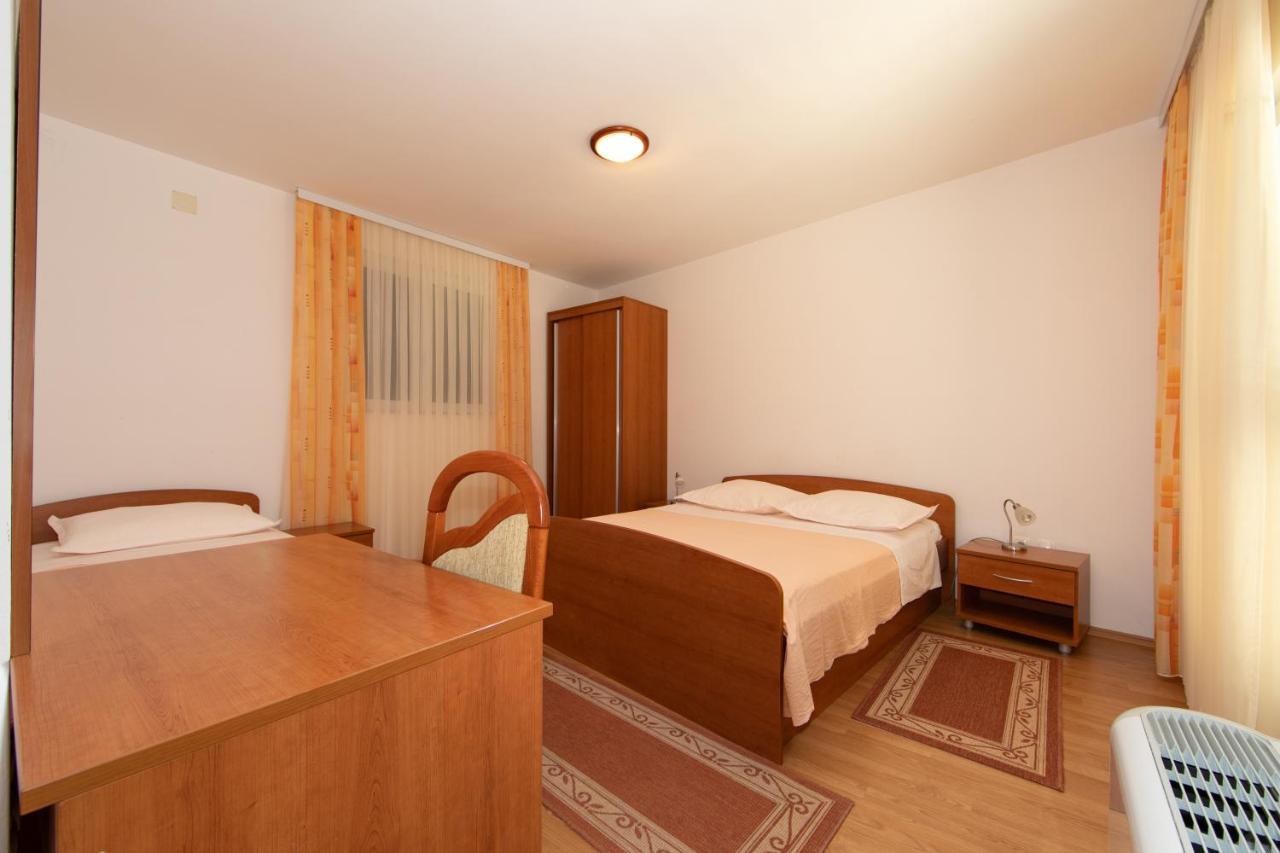 Apartmani Biser Tučepi Eksteriør billede