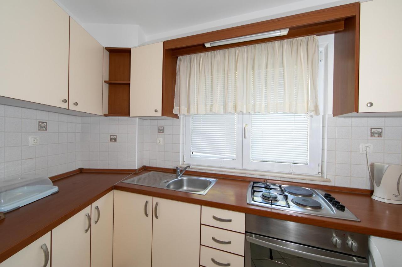 Apartmani Biser Tučepi Eksteriør billede