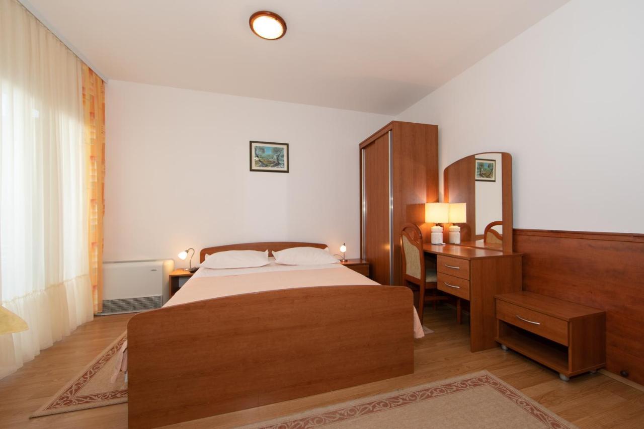 Apartmani Biser Tučepi Eksteriør billede
