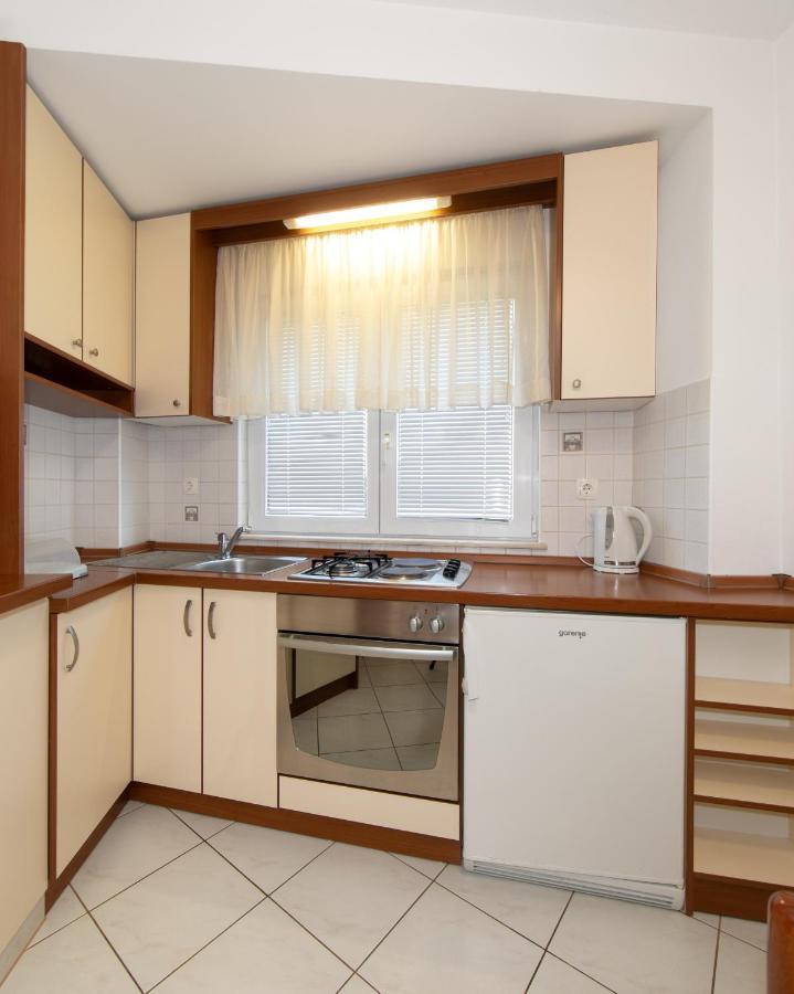 Apartmani Biser Tučepi Eksteriør billede