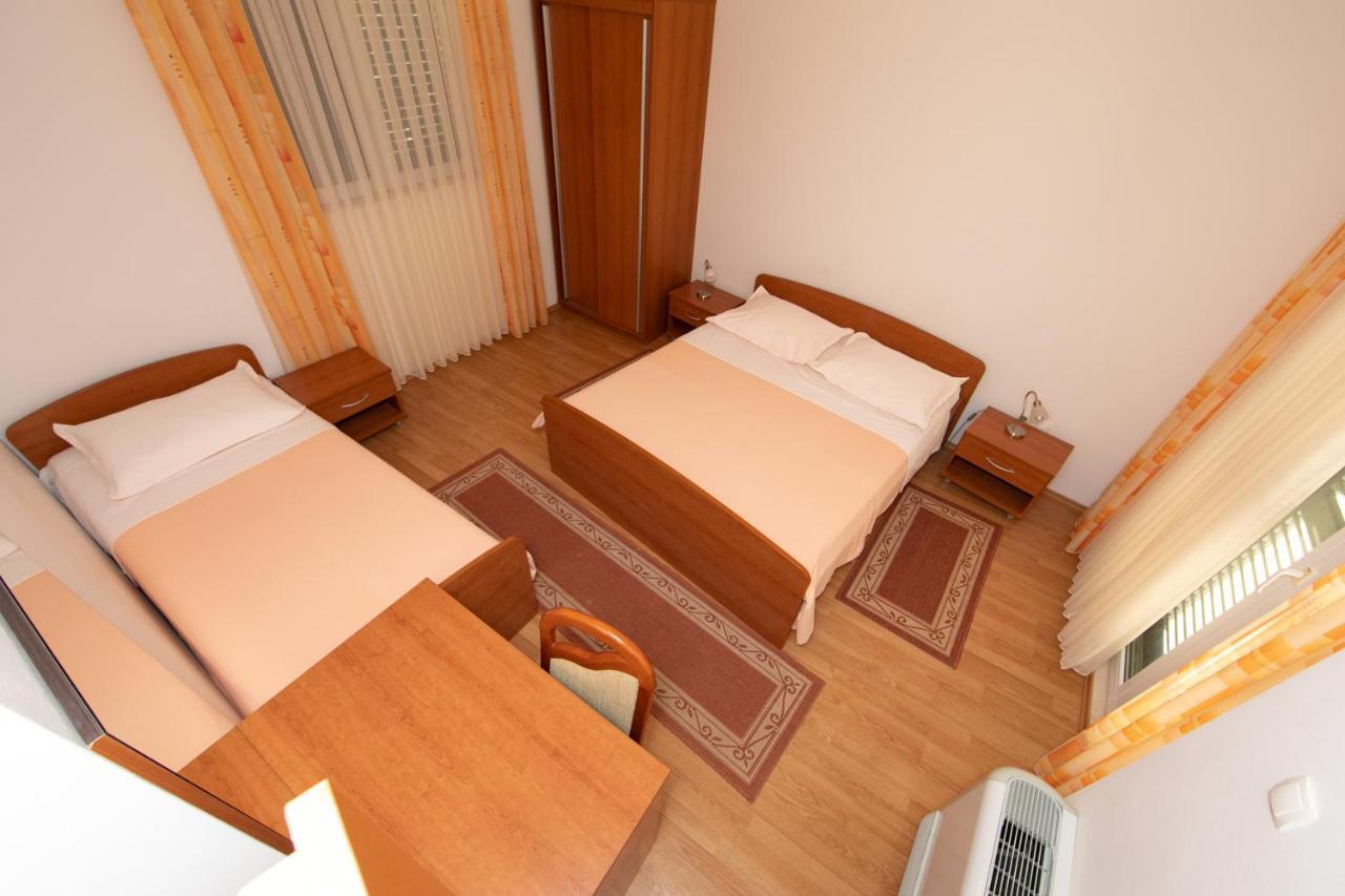 Apartmani Biser Tučepi Eksteriør billede