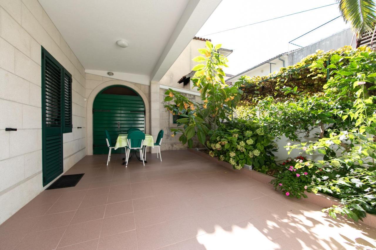 Apartmani Biser Tučepi Eksteriør billede