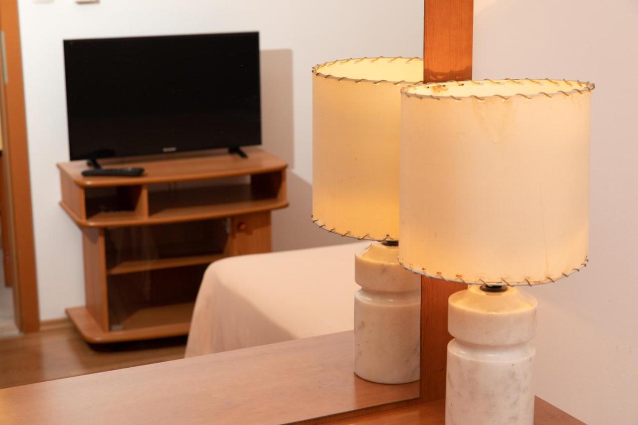 Apartmani Biser Tučepi Eksteriør billede