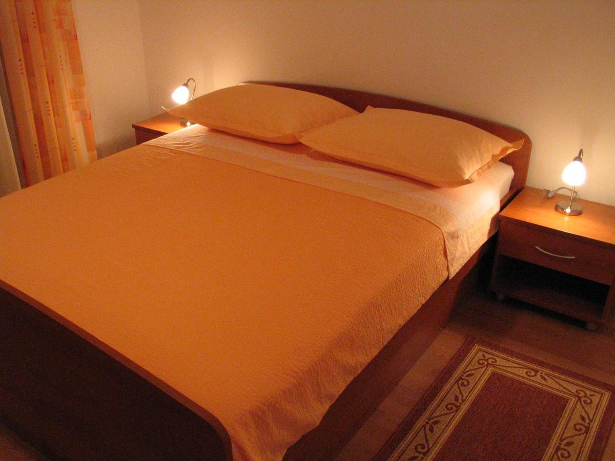 Apartmani Biser Tučepi Eksteriør billede