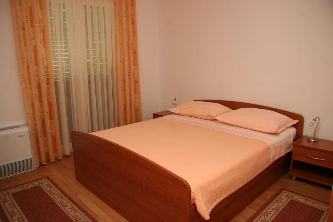 Apartmani Biser Tučepi Eksteriør billede