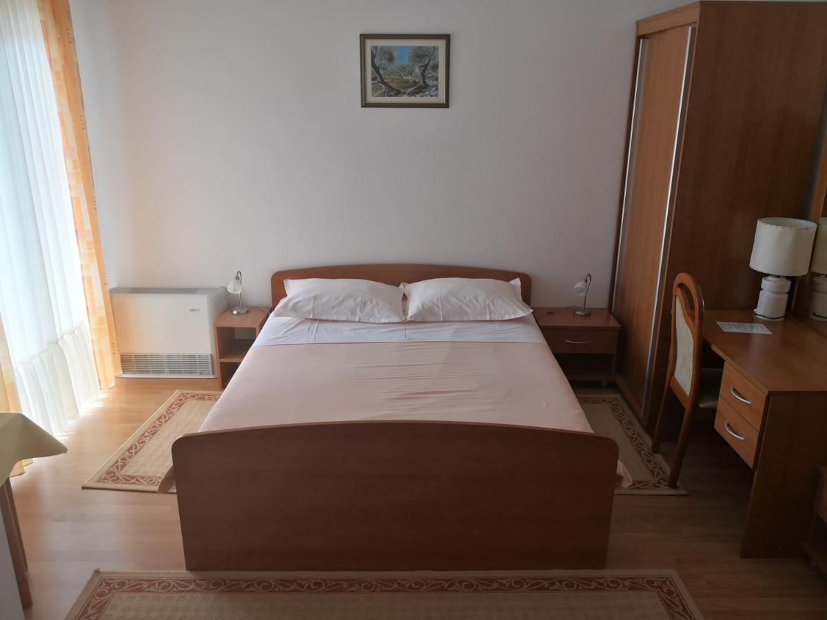Apartmani Biser Tučepi Eksteriør billede